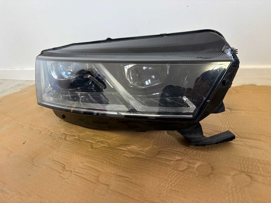 Far dreapta full led Skoda Octavia 4 dupa 2020 cod 5E4941016A