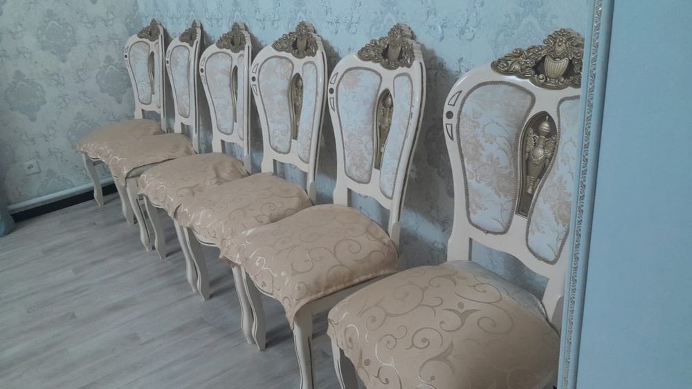 Стулья королевские