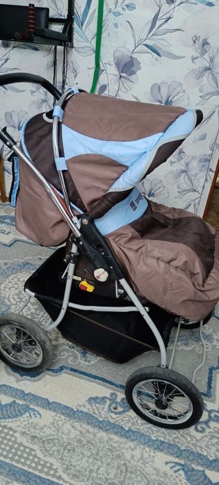 Продам коляску зима-лето