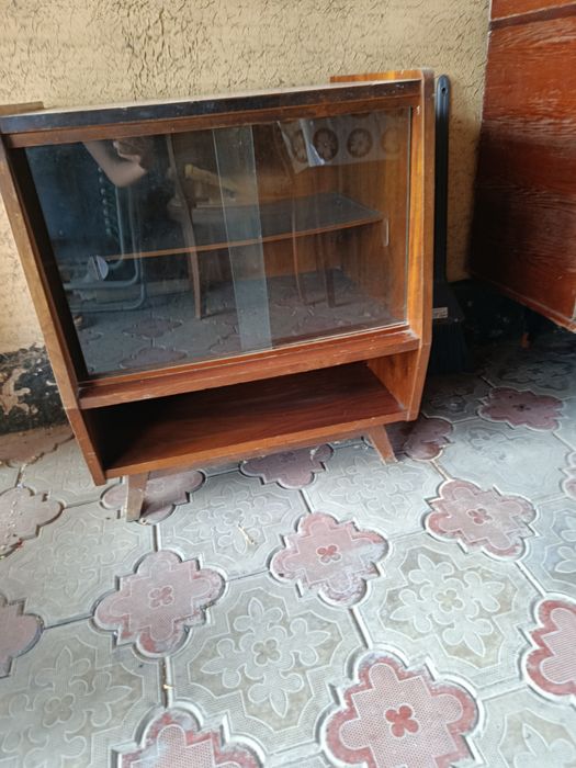 Сервант, тумба под телевизор и стол