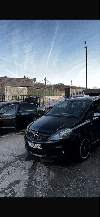 Opel Zafira  b Opc