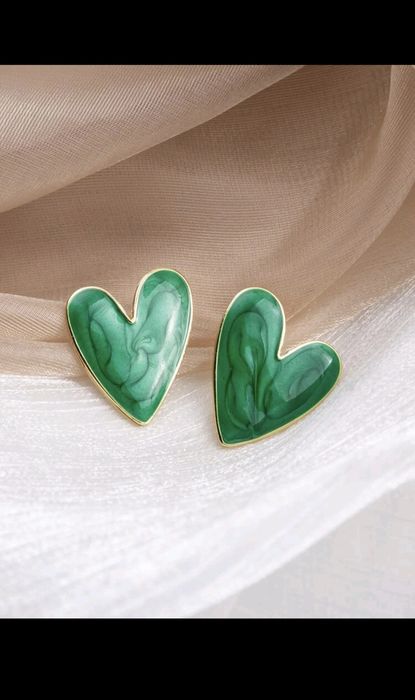 Различни обици за поводи