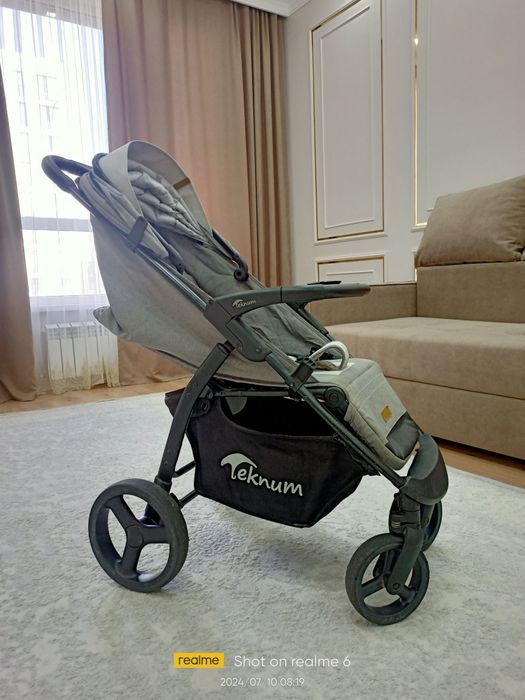 Продам прогулочную детскую коляску  Tecnum-198C