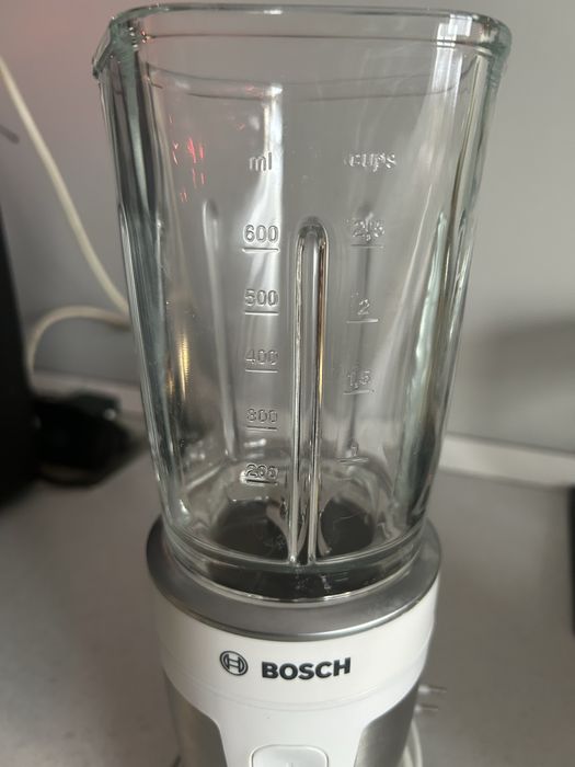 Blender Bosch, cu recipient de amestecare din sticla, 2 viteze