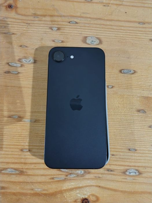 Vand iPhone  17 E