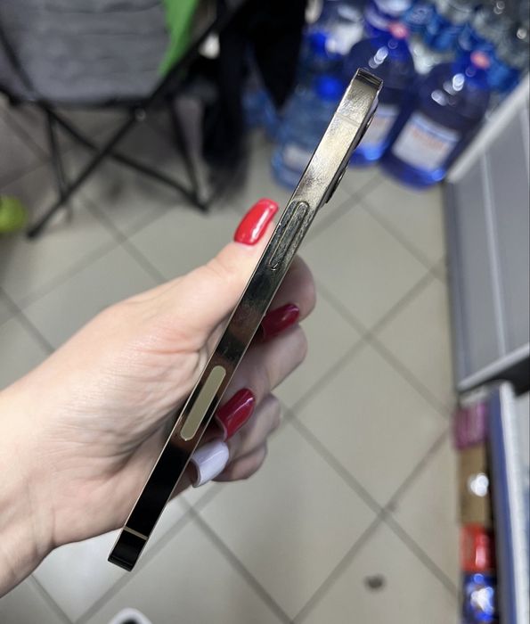 Продам срочно Iphone 12 pro 128 gb