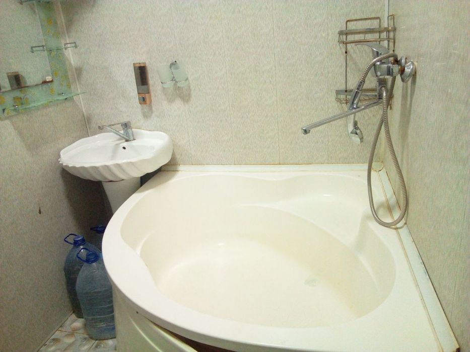 Срочно аренда 2 комнатная квартира в городе Чирчике