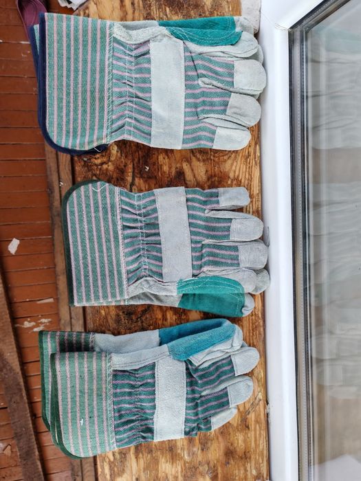 Продам рукавицы.