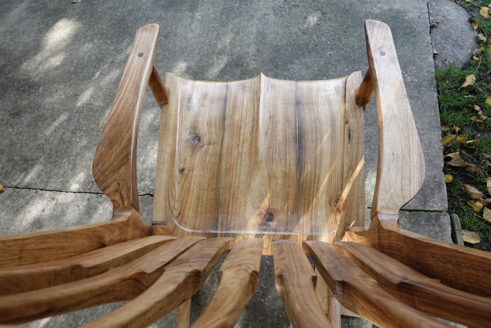 Scaun balansoar din lemn masiv de nuc