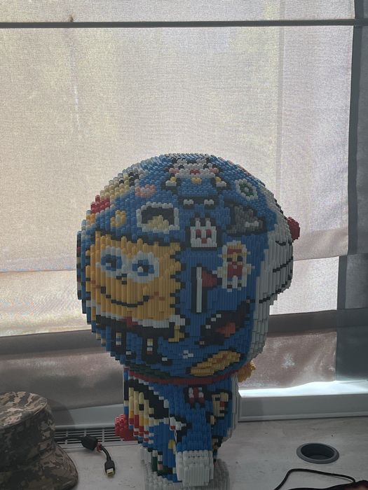 Продам большое лего фигурку