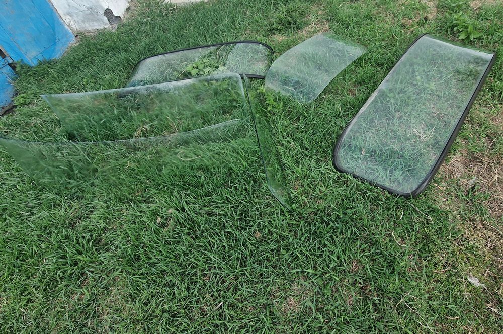 Стекла продаём продаём.