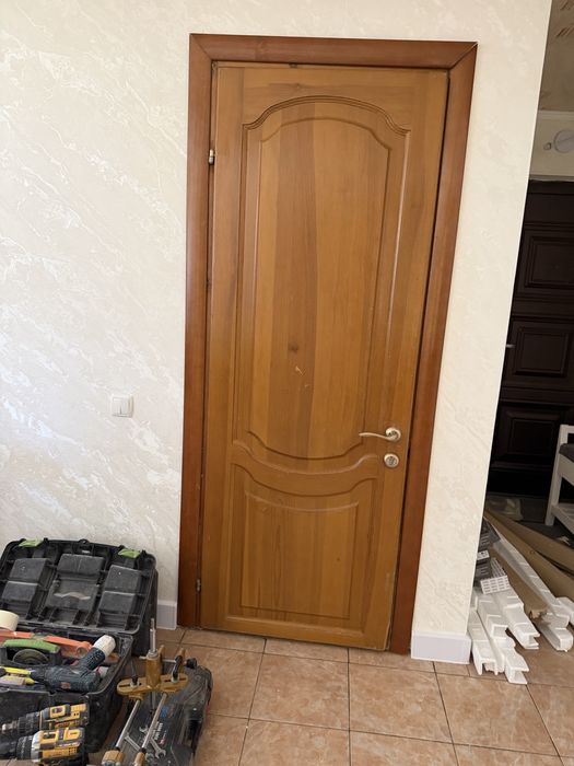 Бу есіктер сатылады , 2 есік, 2 ашылатын есік