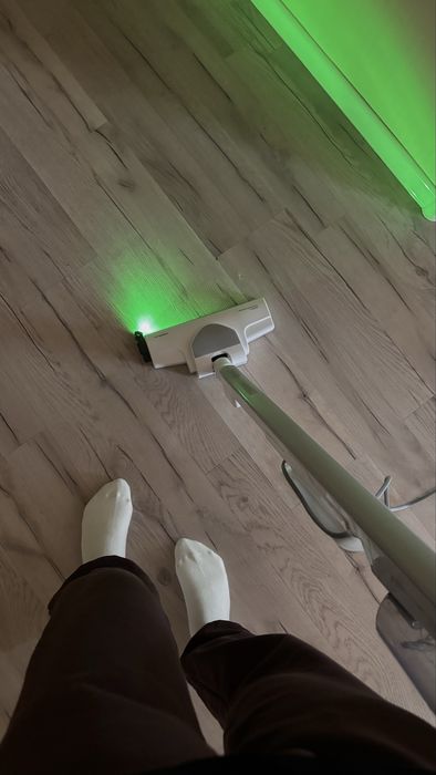 Продам пылесос Deerma (подбренд Xiaomi)