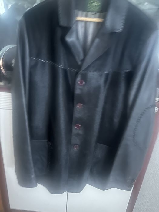 Продам кожаный пиджак