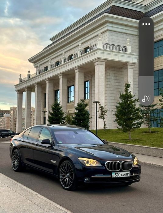 Продаётся BMW 7 серия 740i