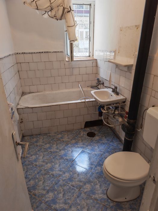 Apartament 2 camere decomandate  zona centrala