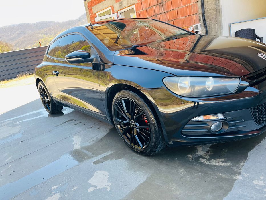Vând Volkswagen Sirocco