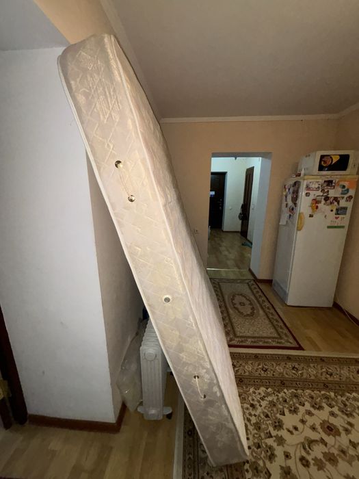 Продается Матрас 180х210см (самовывоз)