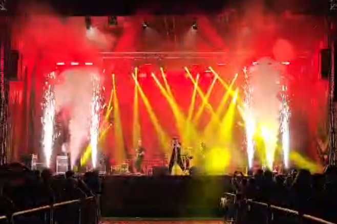 Dj Oradea, Foto Video Oradea, Gheață Carbonică Oradea, Artificii reci Oradea