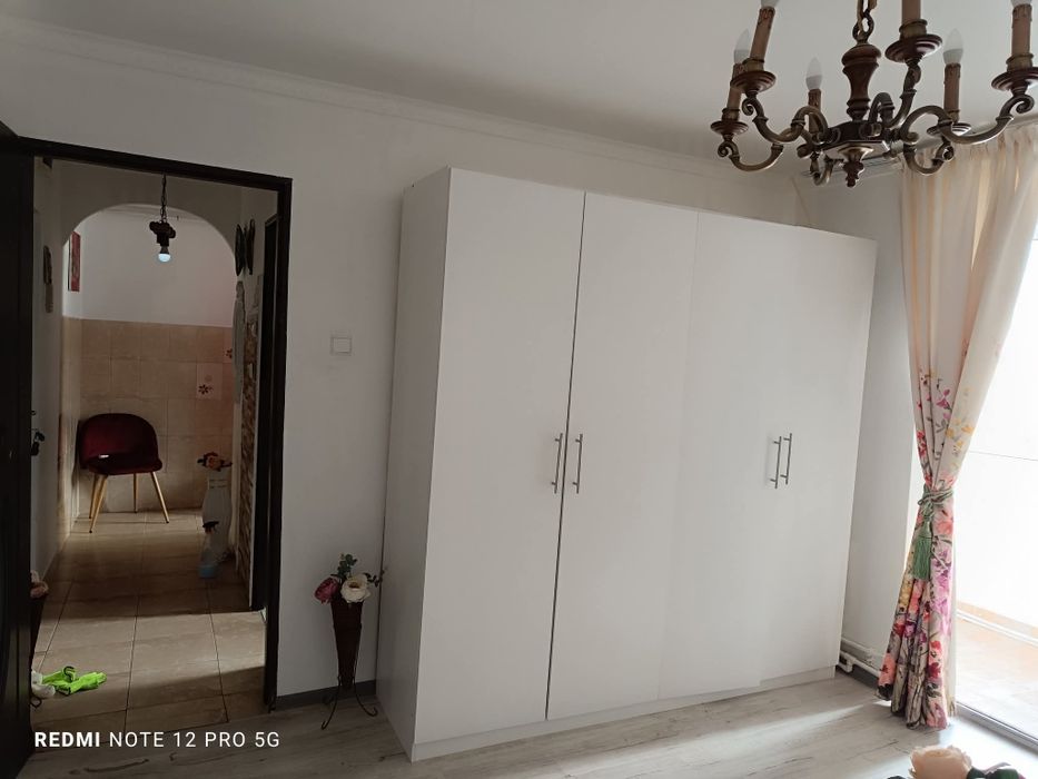 Vând apartament cu o camera