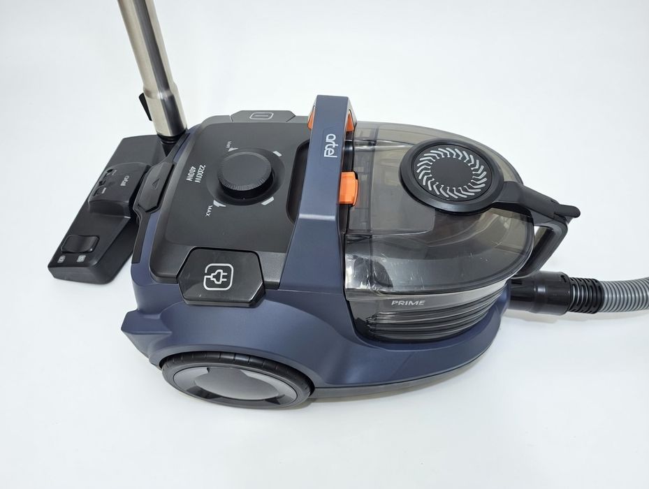 Пылесос Artel VCC4822B черный, синий