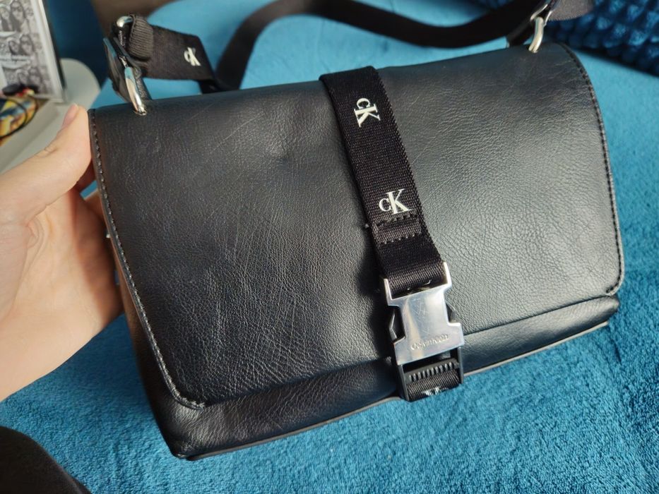 Черна чанта Calvin klein