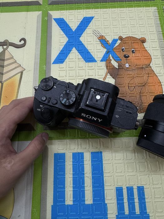Обменяю sony a73 и sigma 56mm