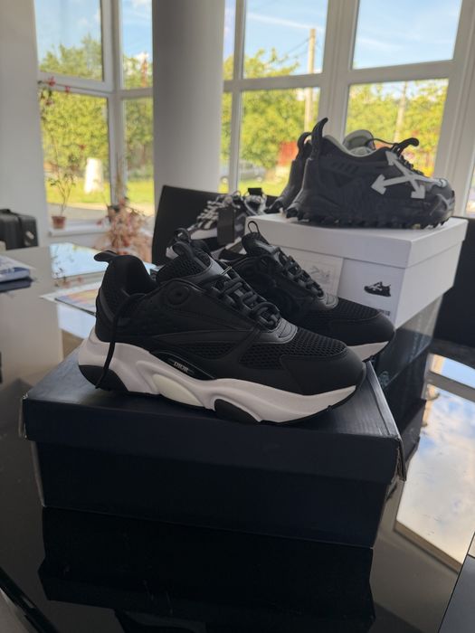 Dior B22.