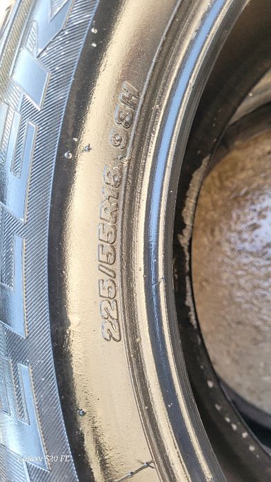 225/55/18  Bridgestone