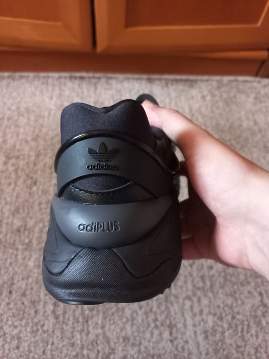 Adidasi noi nepurtati