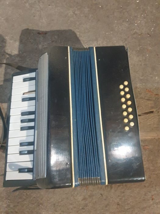 Акордеон малък Руски