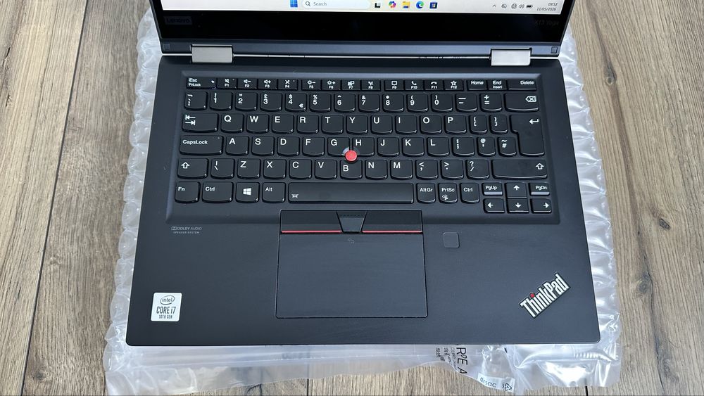 Лаптоп Lenovo Thinkpad x13 Yoga Gen 1 FHD 13.3” Тъч /  Intel i7-10510u 16GB RAM 256GB SSD Win11 Pro+ Посалка / MS OFFICE 2011 Pro Plus