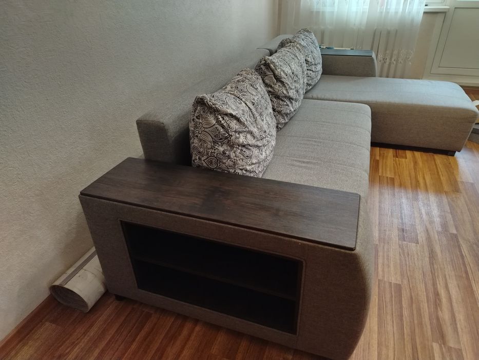 Продам угловой диван