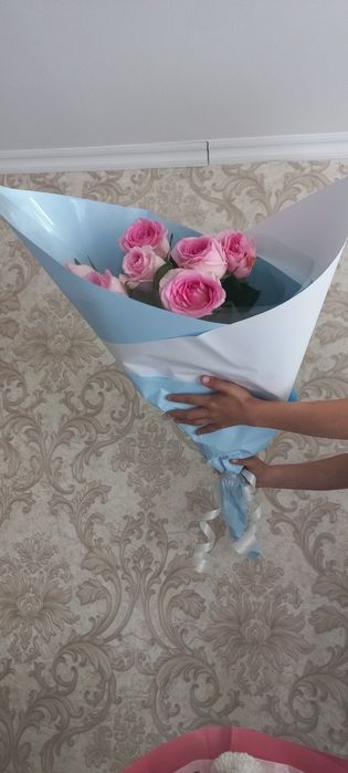 Нежный букет розовых роз