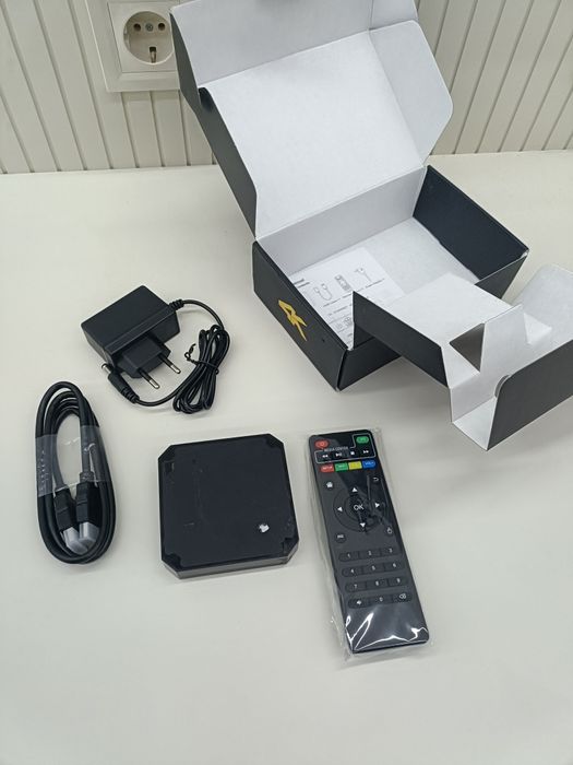 Продам Smart TV Box