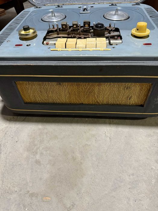 Ламповый магнитофон "Тембр"