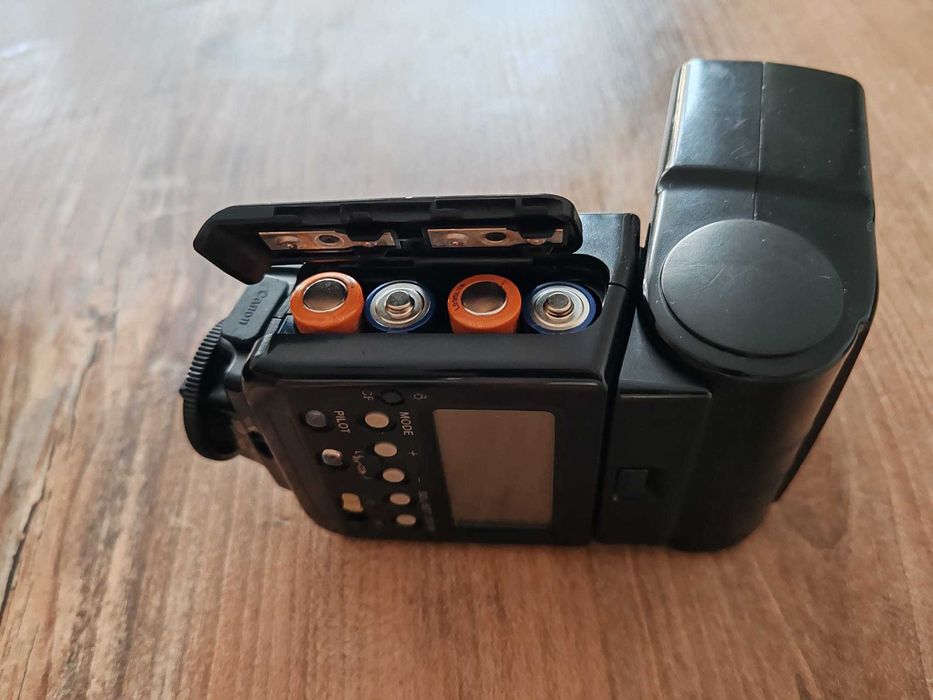Flash, Blitz, Canon Speedlite 550ex + transmitter ST-E2