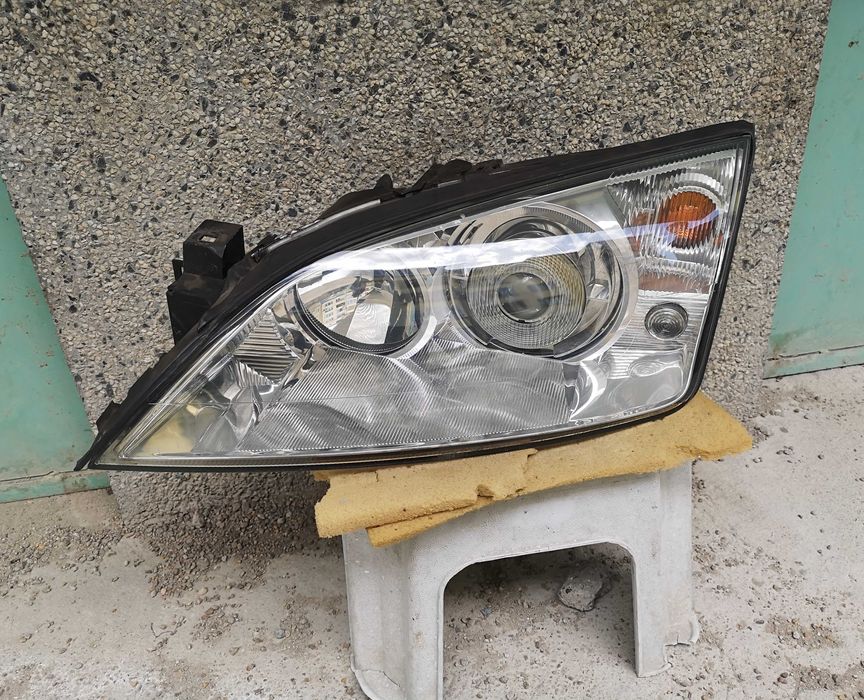 Оригинален фар Форд Мондео  Ford Mondeo Ksenon