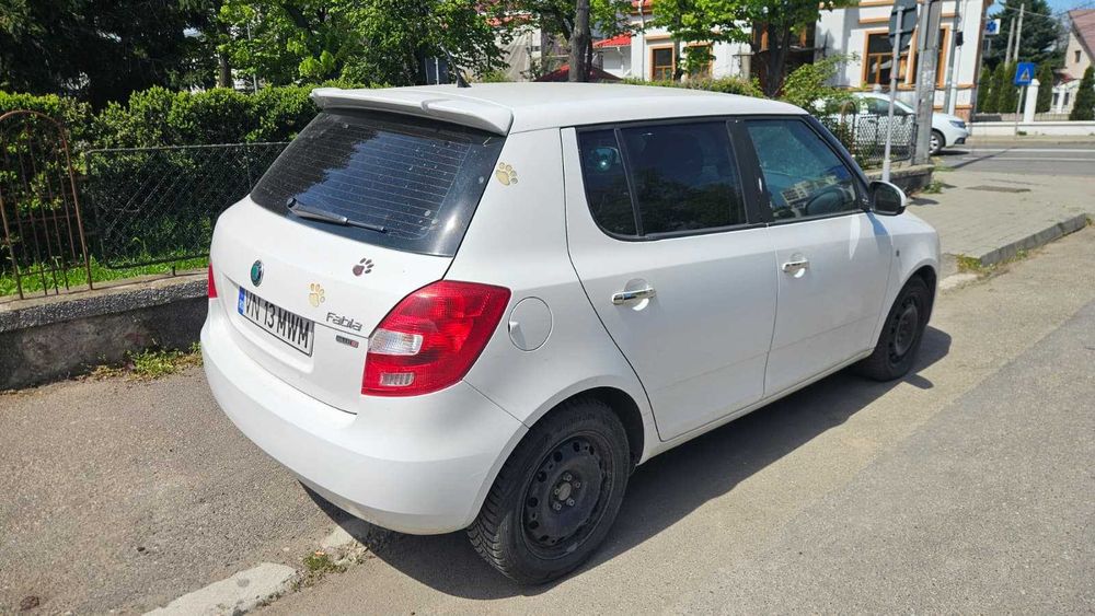 SKODA Fabia 2013 — imagine 3