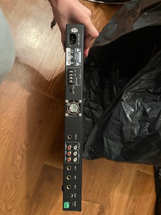 Микширующий усилитель Class D Bluetooth / USB / Tuner