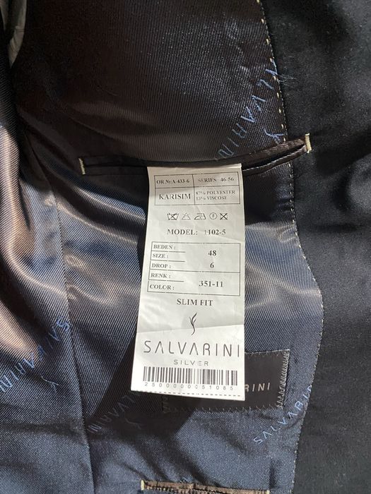 Salvarini тройка костюм