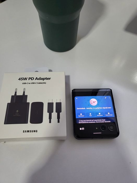 Motorola RAZR 40 ultra yoki Razr+ 2023 ekran holatlari zur 256 gb