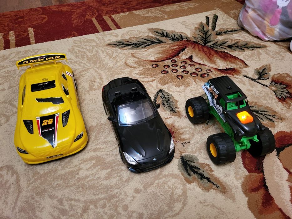 Машинки в хорошем состоянии