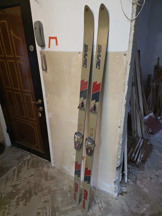 Ski uri în stare ok