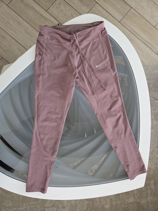 Оригинални клинове Nike
