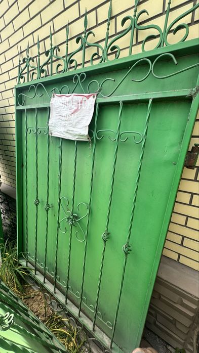 Ворота в комплекте продается