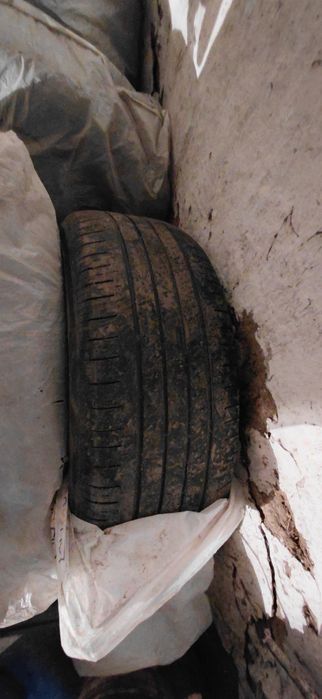 Продам шины 235×60 R18 б/у
