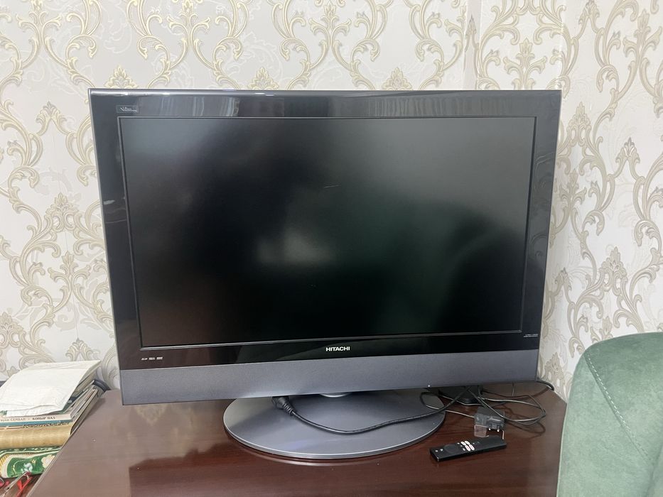Продается диван с двумя креслами