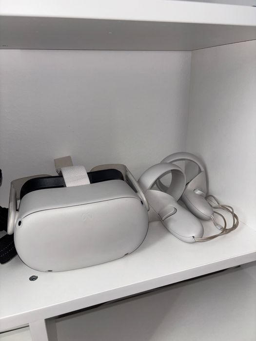 Meta quest 2 128 gb , vr очки