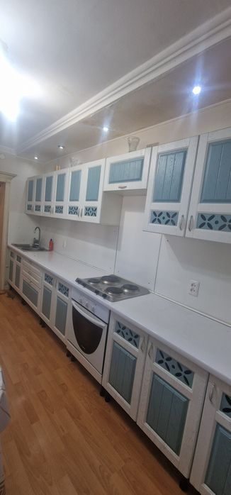 Кухонный гарнитур продам